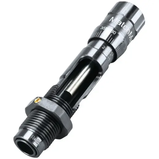 Usazovací matrice s okénkem pro snadné vložení střely, systémem zadržení střely, mikrometrickým nastavením hloubky usazení a samocentrovacím dříkem pro dokonalou souosost.